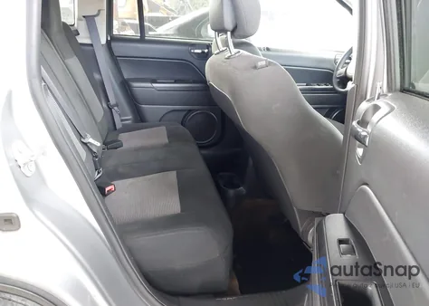 2017 Jeep Compass Sport Fwd z USA, uszkodzony, nr VIN 1C4NJCBA6HD147826